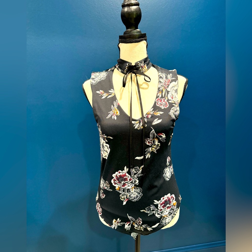 Supre' sleeveless bodysuit black and floral size XL